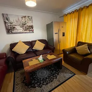 Holiday City Sleeps 7 Cardiff